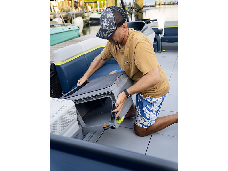 2024 Sea-Doo Switch Cruise Limited 21 - 230 HP in Topeka, Kansas - Photo 11