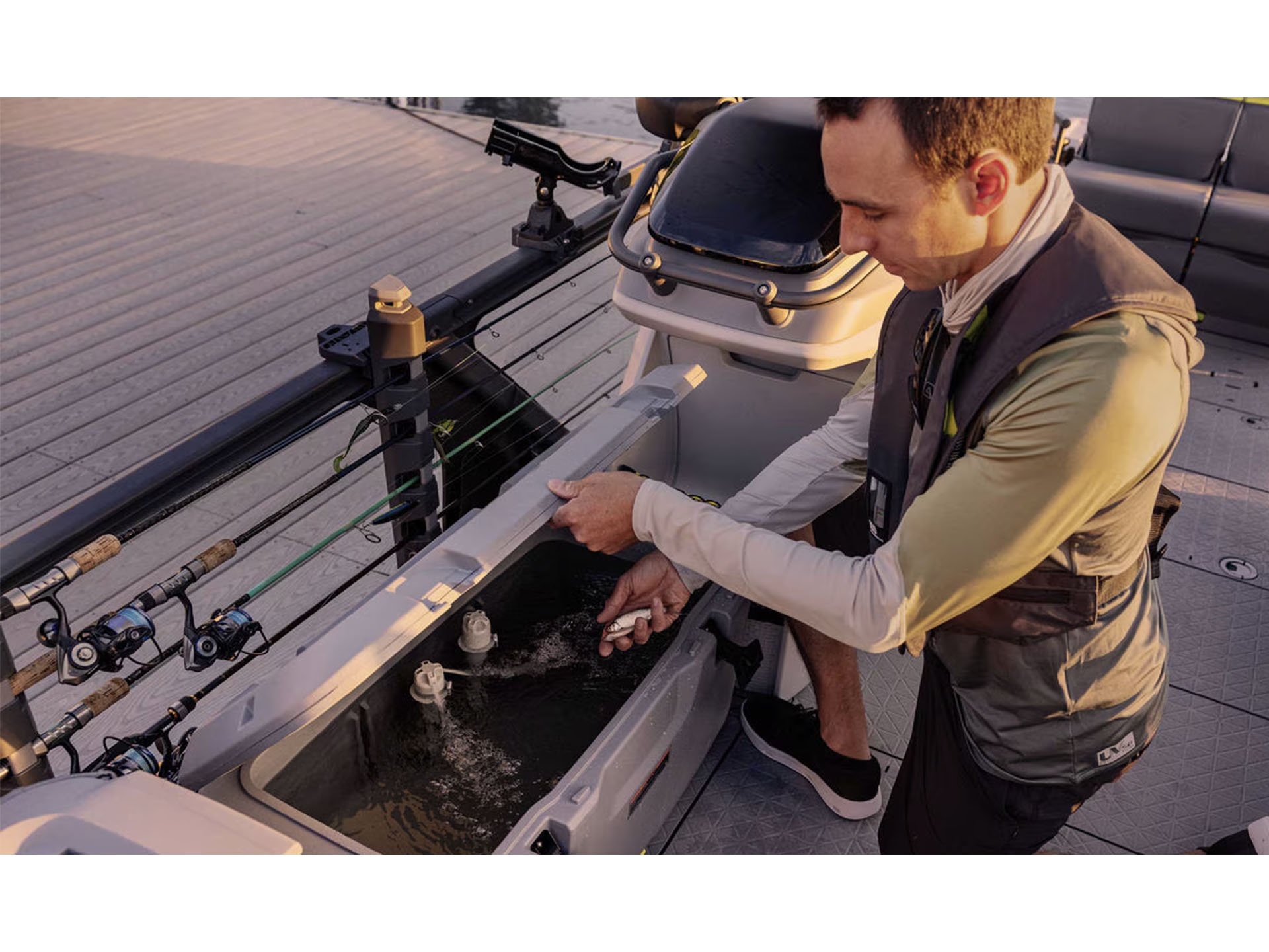 2025 Sea-Doo Switch Fish 21 - 230 hp in Columbia, South Carolina - Photo 9
