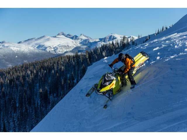 2015 Ski-Doo Summit® X® 163 800R E-TEC®, PowderMax 3.0" 12