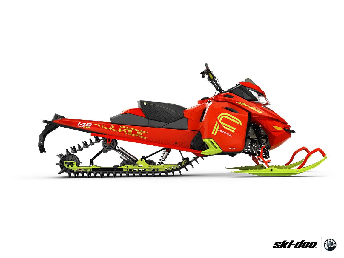 2016 Ski-Doo Freeride 146 800R E-TEC, PowderMax 2.5" in Gorham, New Hampshire - Photo 15