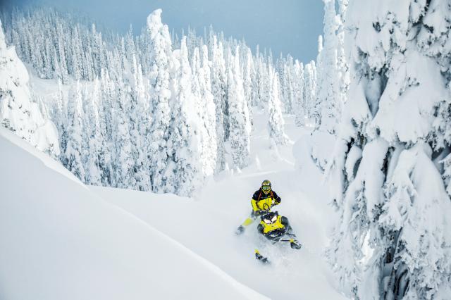 2018 Ski-Doo Summit SP 175 850 E-TEC SS in Burlington, Washington - Photo 14
