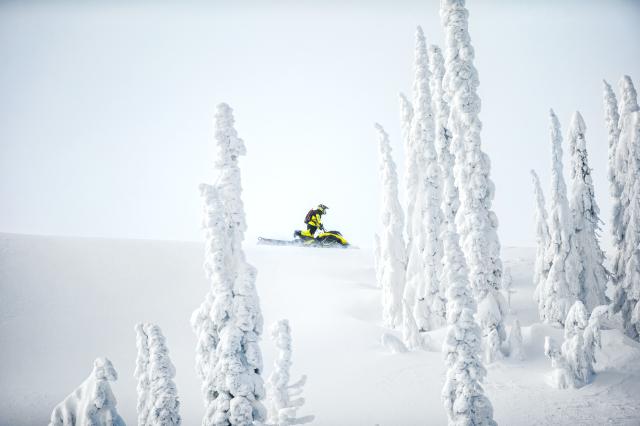 2018 Ski-Doo Summit SP 175 850 E-TEC SS in Burlington, Washington - Photo 15