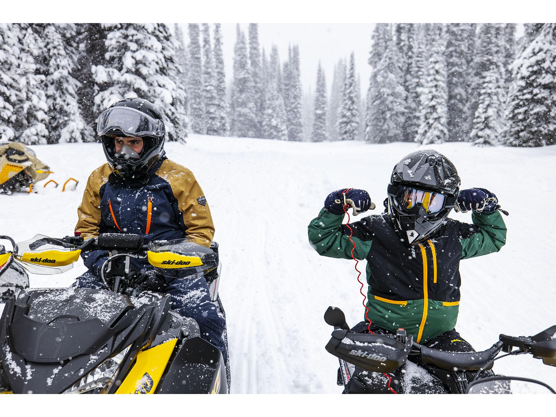 2023 Ski-Doo MXZ 200 ES Cobra 1.0 in Huron, Ohio - Photo 10