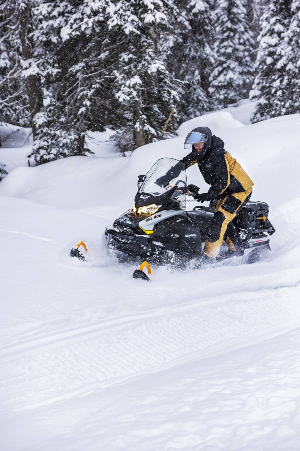 2023 Ski-Doo Skandic SE 900 ACE ES Cobra WT 1.8 Track 20 in. in Huron, Ohio - Photo 7
