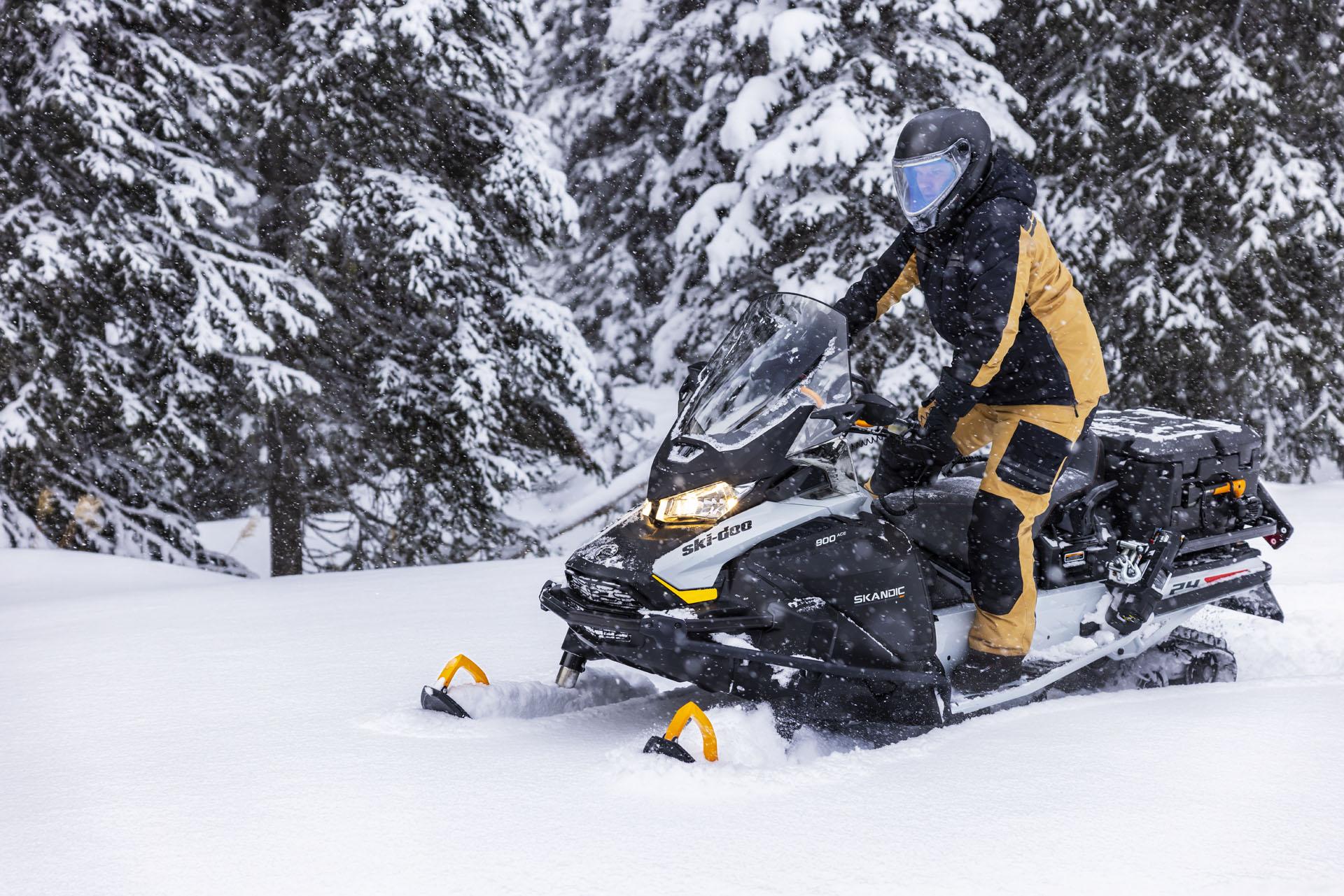 2023 Ski-Doo Skandic SE 900 ACE ES Cobra WT 1.8 Track 20 in. in Huron, Ohio - Photo 8
