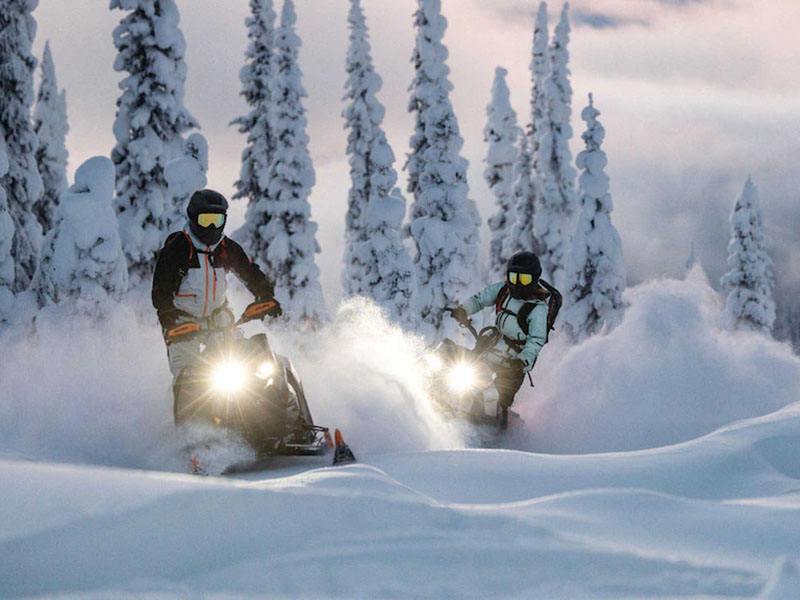 2024 Ski-Doo Summit X 154 850 E-TEC SHOT PowderMax Light 2.5 w/ FlexEdge HAC in Burlington, Washington - Photo 6