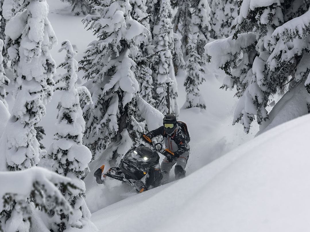 2024 Ski-Doo Summit X Expert 165 850 E-TEC Turbo R SHOT PowderM 12