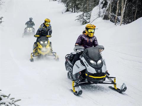 2024 Ski-Doo MXZ X 129 600R E-TEC ES Ripsaw 1.25 in Huron, Ohio - Photo 3