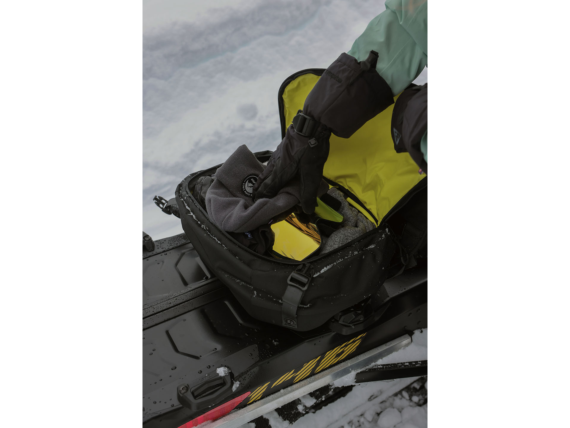2025 Ski-Doo Summit NEO+ 600 EFI ES Hurricane 1.75 w/ FlexEdge HAC in Fairview, Utah - Photo 6