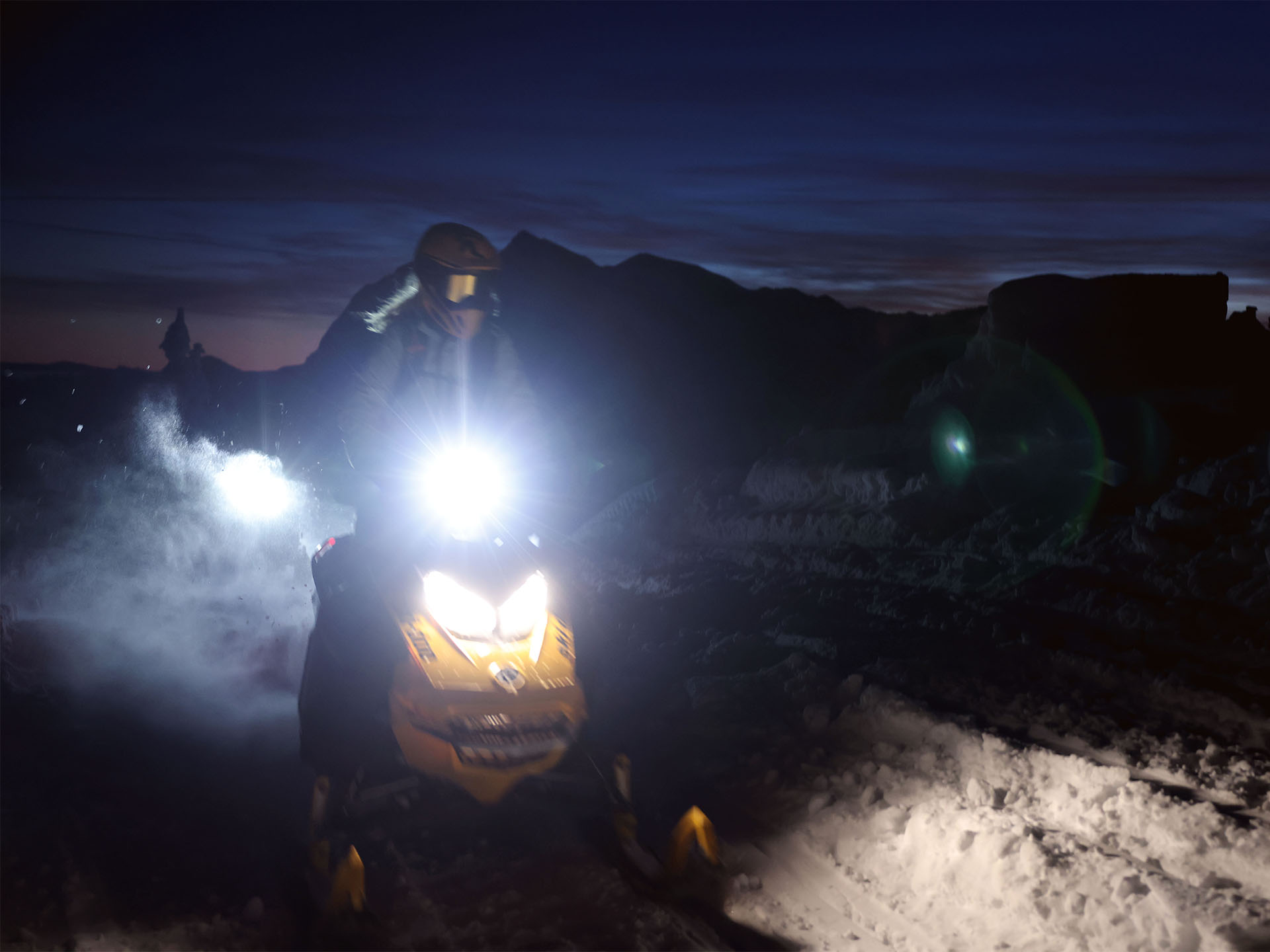 2025 Ski-Doo Summit NEO+ 600 EFI ES Hurricane 1.75 w/ FlexEdge HAC in Fairview, Utah - Photo 11