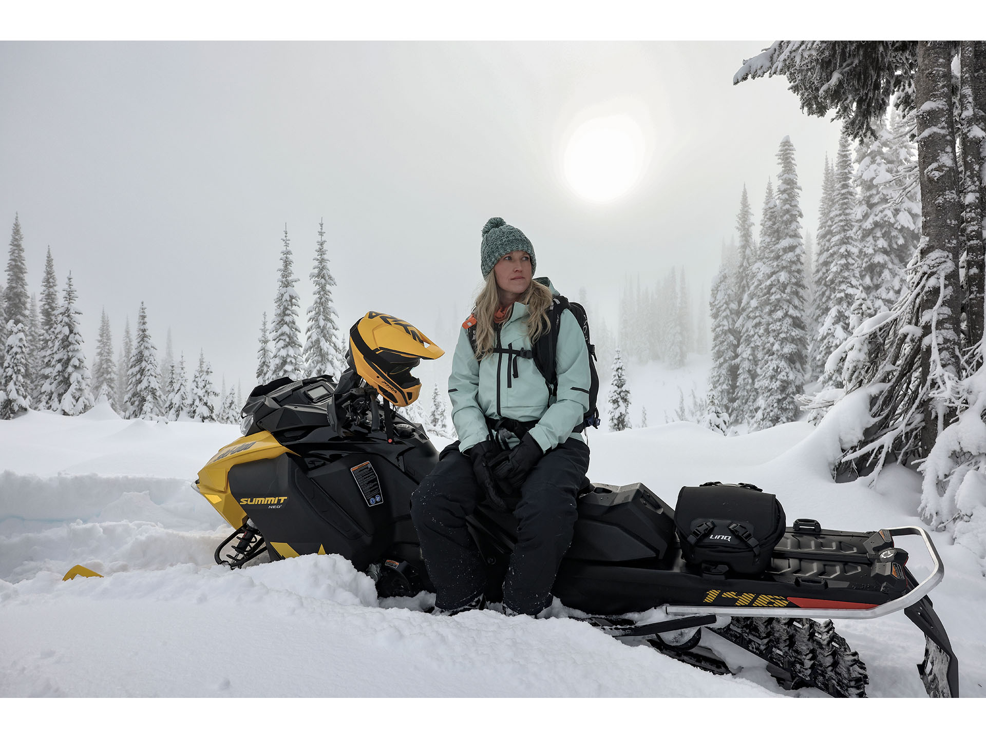 2025 Ski-Doo Summit NEO+ 600 EFI ES Hurricane 1.75 w/ FlexEdge HAC in Fairview, Utah - Photo 12