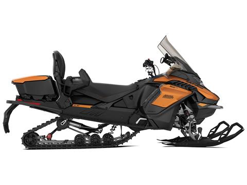 2025 Ski-Doo Grand Touring LE w/ Platinum Package 900 ACE Turbo ES Silent Ice Track II 1.25 w/ 10.25 in. Touchscreen in Fairview, Utah - Photo 2