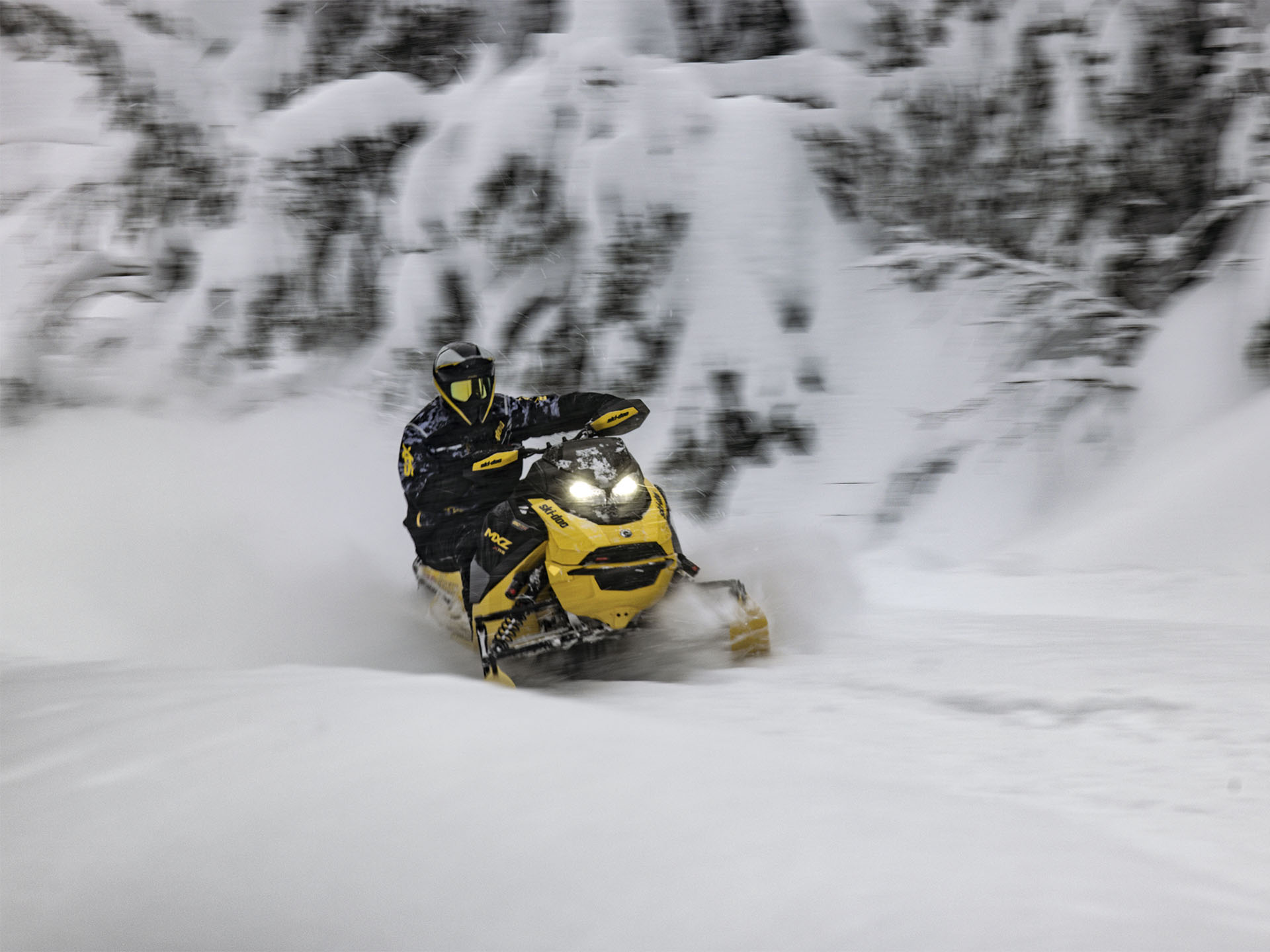 2025 Ski-Doo MXZ X-RS w/ Competition Package 850 E-TEC Turbo R SHOT RipSaw II 2-Ply 1.25 w/ 10.25 in. Touchscreen in Fairview, Utah - Photo 13
