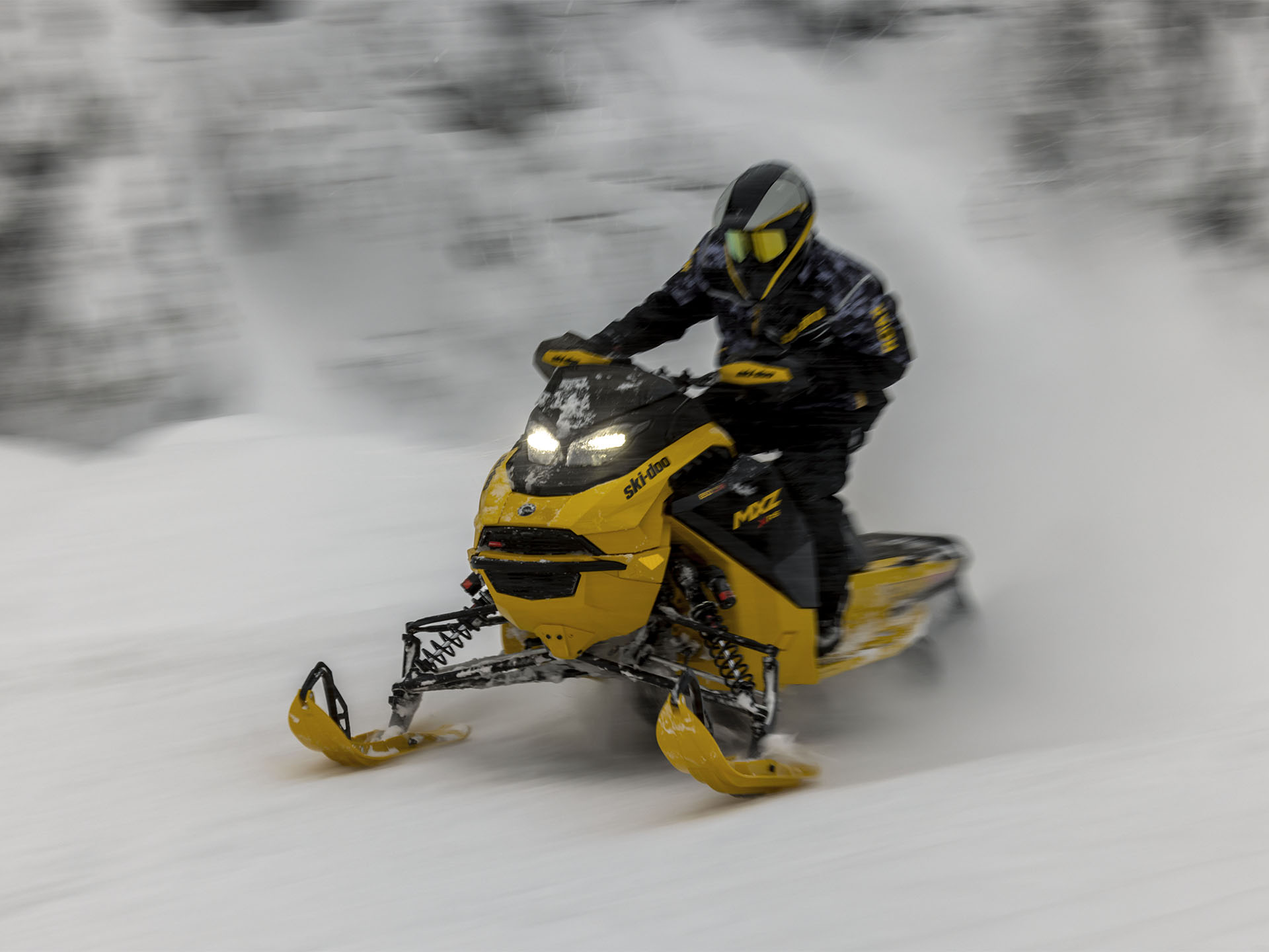 2025 Ski-Doo MXZ X-RS w/ Competition Package 850 E-TEC Turbo R SHOT RipSaw II 2-Ply 1.25 w/ 10.25 in. Touchscreen in Fairview, Utah - Photo 14