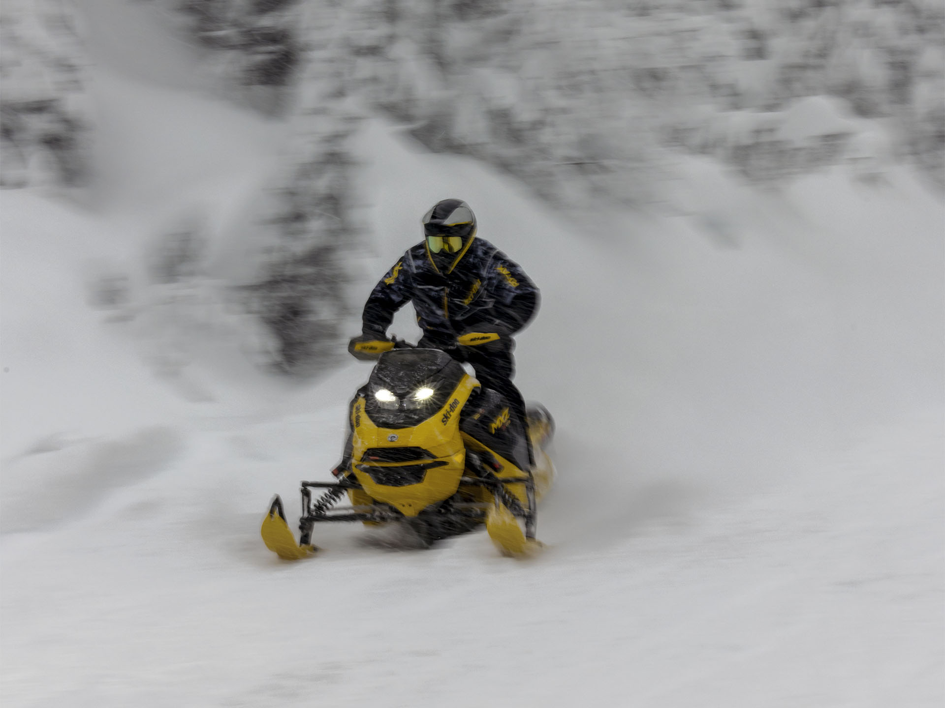 2025 Ski-Doo MXZ X-RS w/ Competition Package 850 E-TEC Turbo R SHOT RipSaw II 2-Ply 1.25 w/ 10.25 in. Touchscreen in Fairview, Utah - Photo 20
