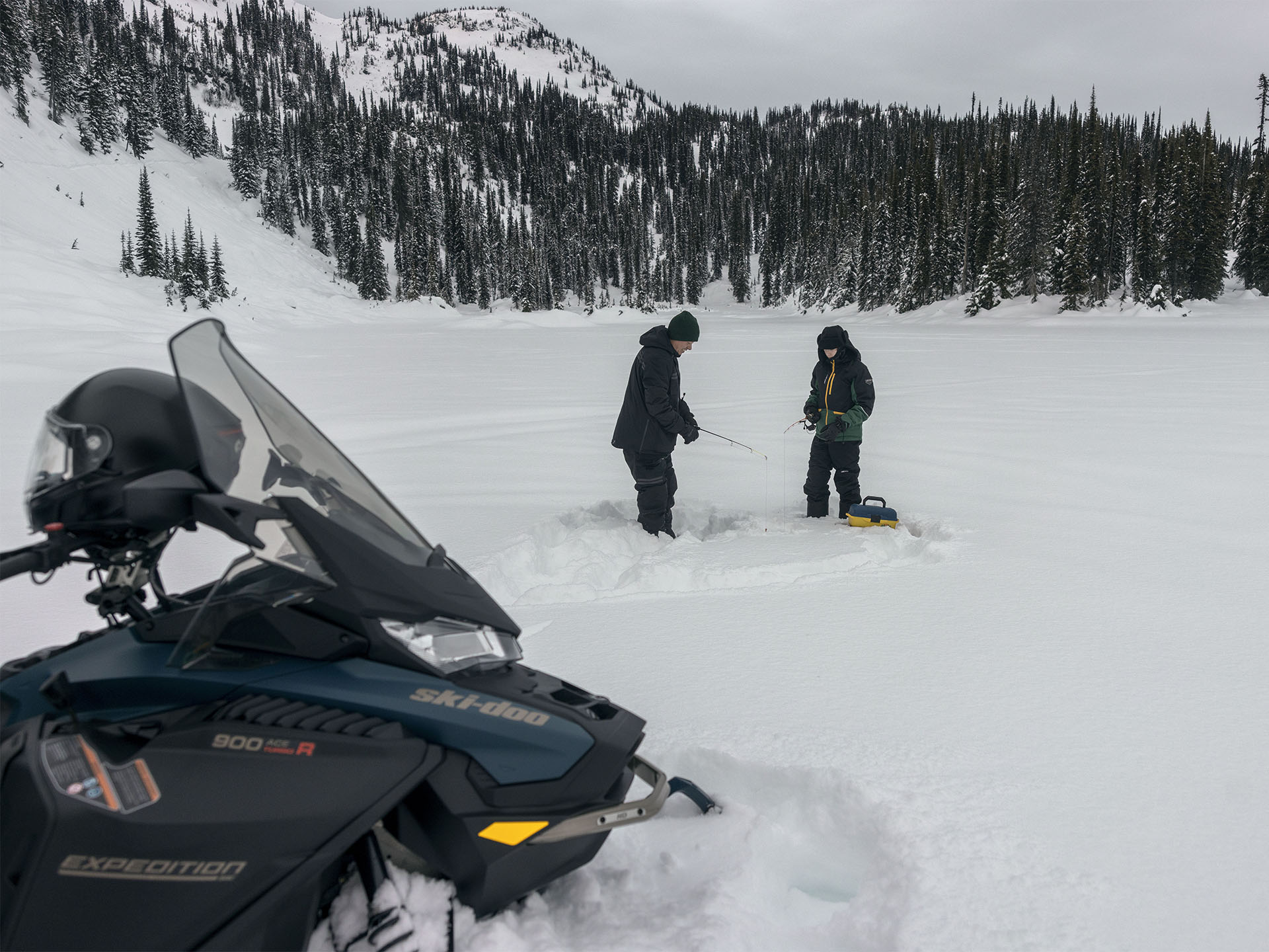 2025 Ski-Doo Expedition SE 900 ACE Turbo R ES Cobra WT 1.8 in Fairview, Utah - Photo 12