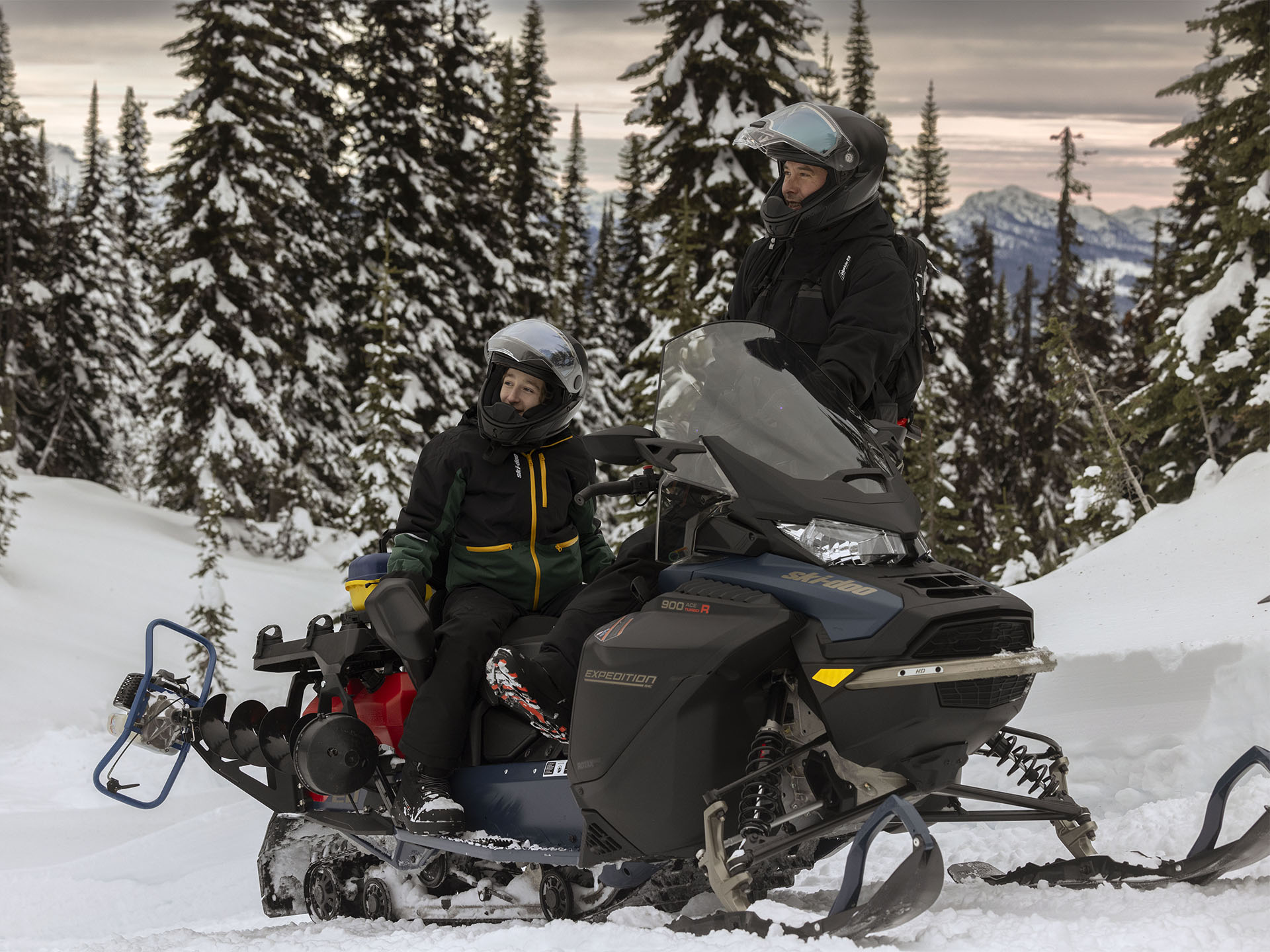 2025 Ski-Doo Expedition SE 900 ACE Turbo R ES Cobra WT 1.8 in Fairview, Utah - Photo 14