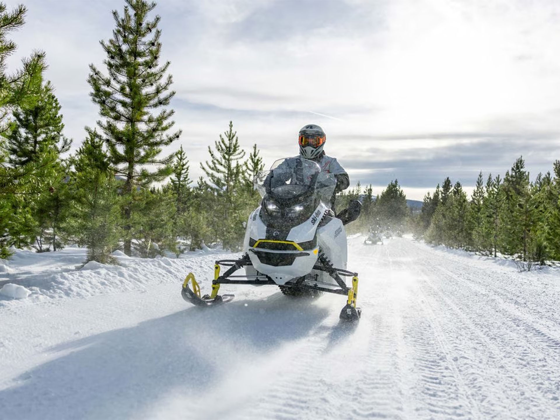2026 Ski-Doo Grand Touring Electric Rotax E-Power ES High-Efficiency 0.75 w/ 10.25 in. Touchscreen in Fairview, Utah - Photo 9