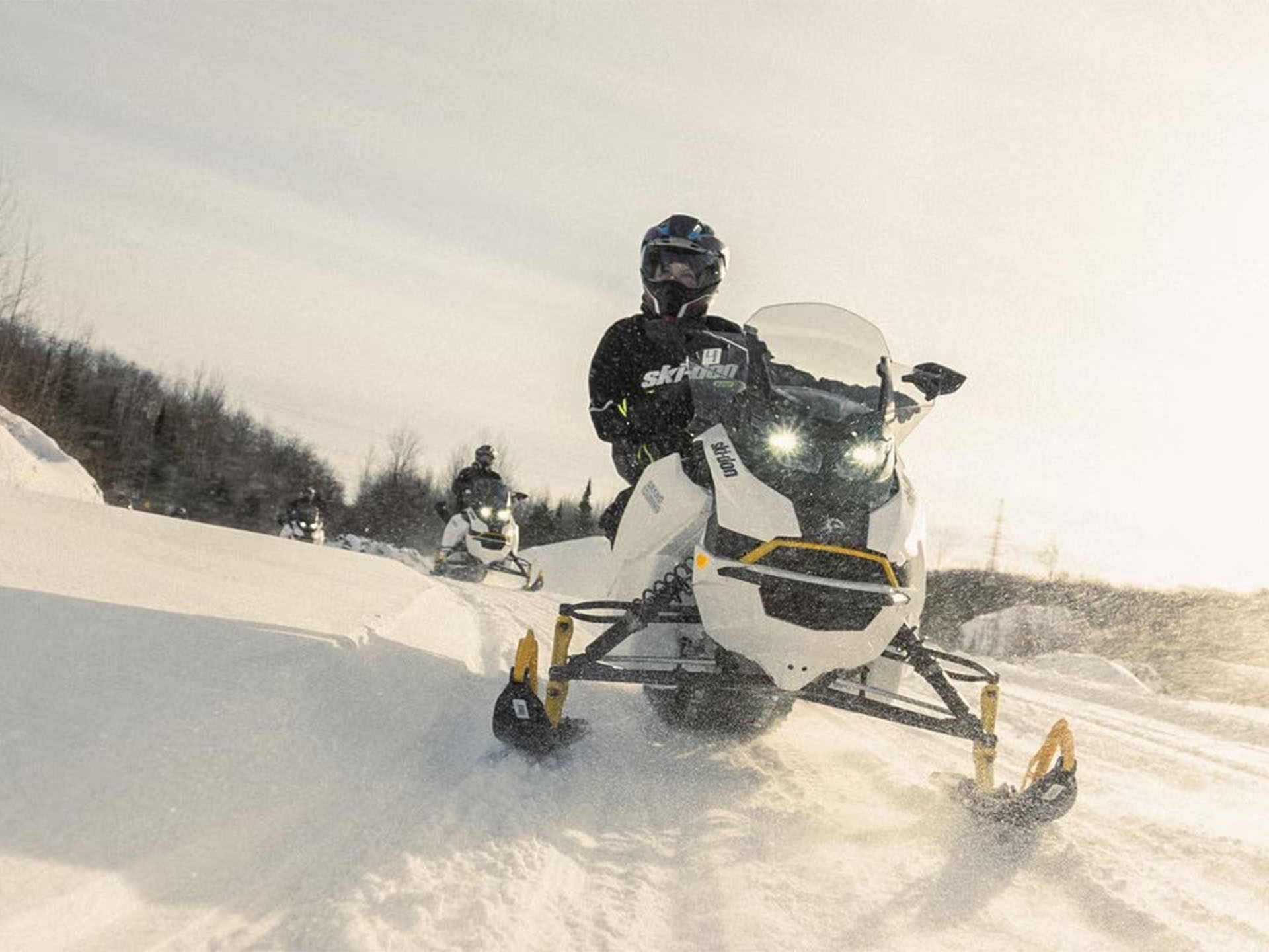 2026 Ski-Doo Grand Touring Electric Rotax E-Power ES High-Efficiency 0.75 w/ 10.25 in. Touchscreen in Fairview, Utah - Photo 10
