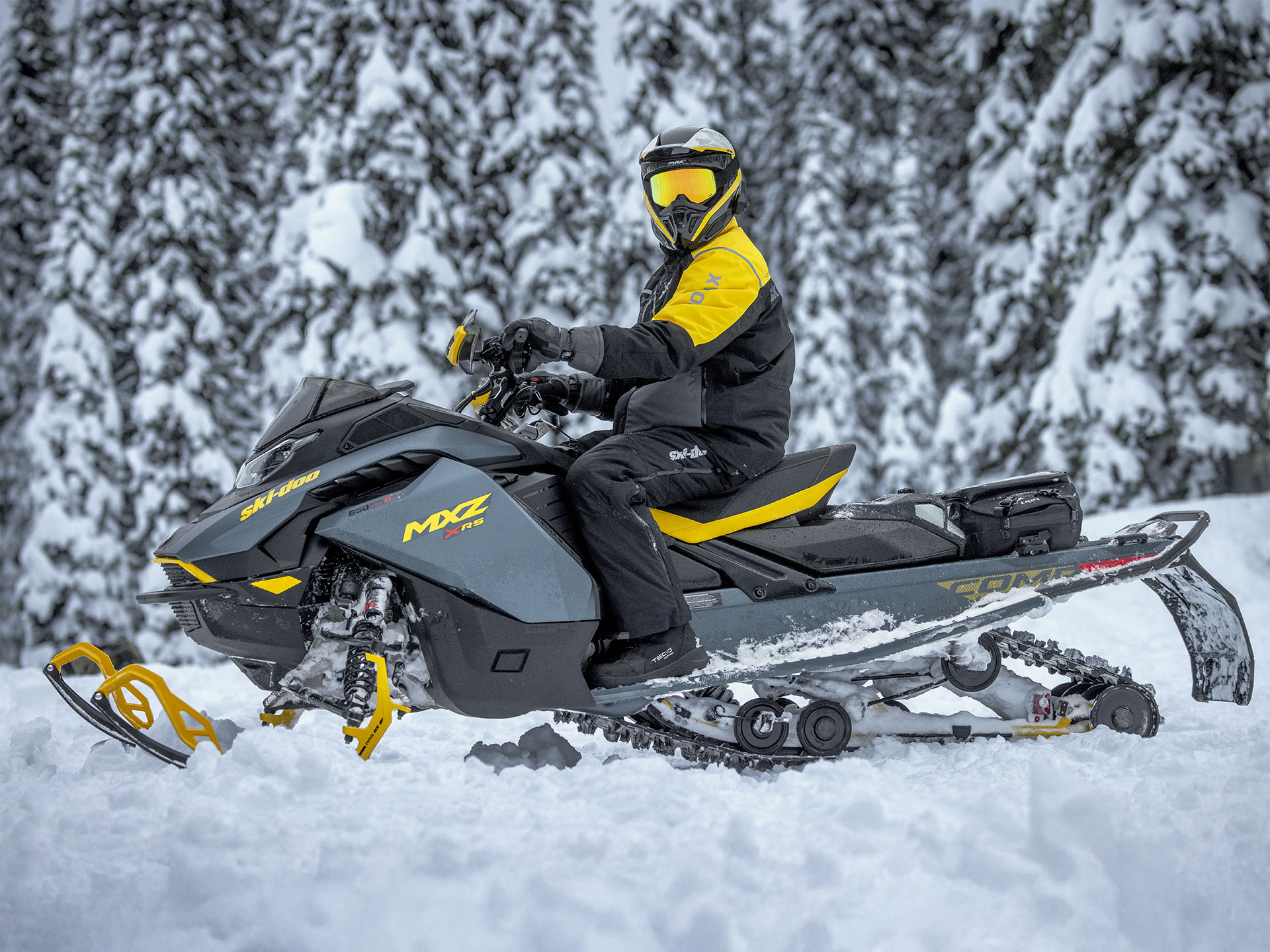 2026 Ski-Doo MXZ X-RS w/ Competition Package 850 E-TEC Turbo R SHOT RipSaw II 2-Ply 1.25 w/ 10.25 in. Touchscreen in Fairview, Utah - Photo 9