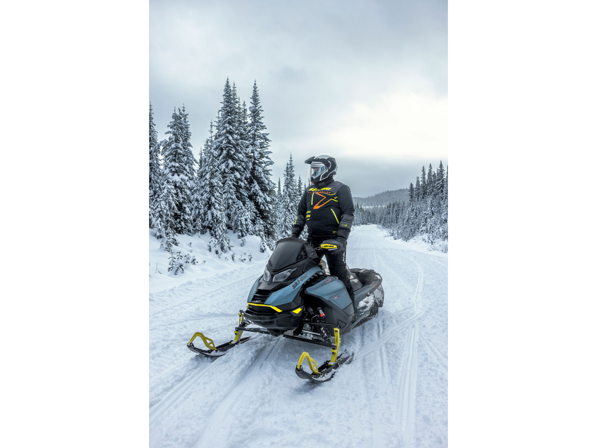 2026 Ski-Doo Renegade X-RS 900 ACE Turbo R ES Ice Ripper XT 1.25 Smart-Shox w/ 10.25 in. Touchscreen in Enfield, Connecticut - Photo 10