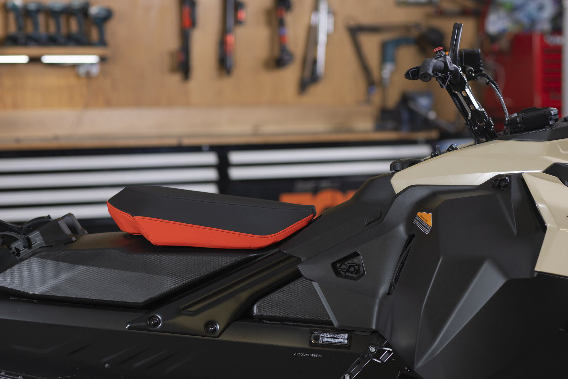 2027 Ski-Doo Summit Adrenaline 154 600RR E-TEC SHOT PowderMax Light 2.5 w/ FlexEdge in Stratford, Wisconsin - Photo 6