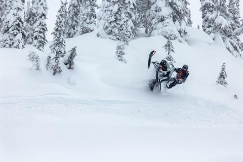 2027 Ski-Doo Summit Edge 154 850 E-TEC Turbo R SHOT PowderMax X-Light 3.0 in Stratford, Wisconsin - Photo 11