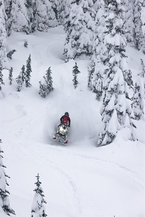 2027 Ski-Doo Summit Edge 165 850 E-TEC Turbo R SHOT PowderMax X-Light 3.0 in Stratford, Wisconsin - Photo 8