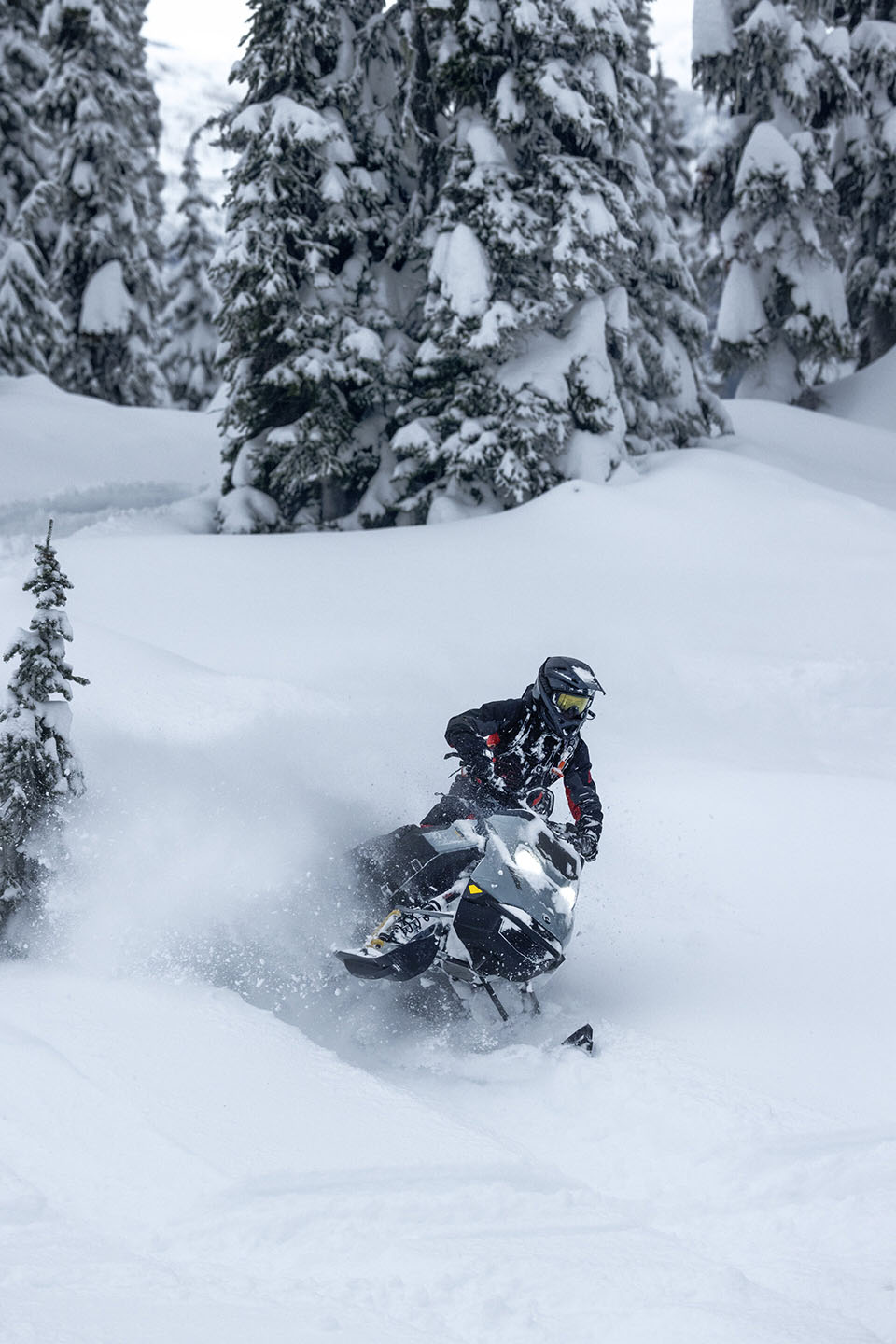 2027 Ski-Doo Summit X 154 850 E-TEC SHOT PowderMax Ultra-Light 3.0 w/ FlexEdge w/ 10.25 in. Touchscreen HAC in Stratford, Wisconsin - Photo 11