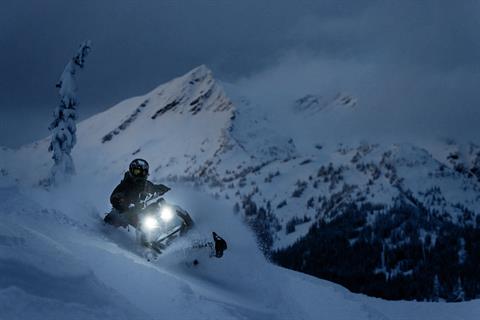 2027 Ski-Doo Summit X 165 850 E-TEC SHOT PowderMax X-Light 3.0 w/ FlexEdge w/ 10.25 in. Touchscreen HAC in Stratford, Wisconsin - Photo 12