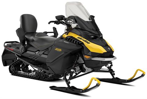 2027 Ski-Doo Grand Touring Sport 900 ACE ES Silent Ripsaw in Stratford, Wisconsin - Photo 2