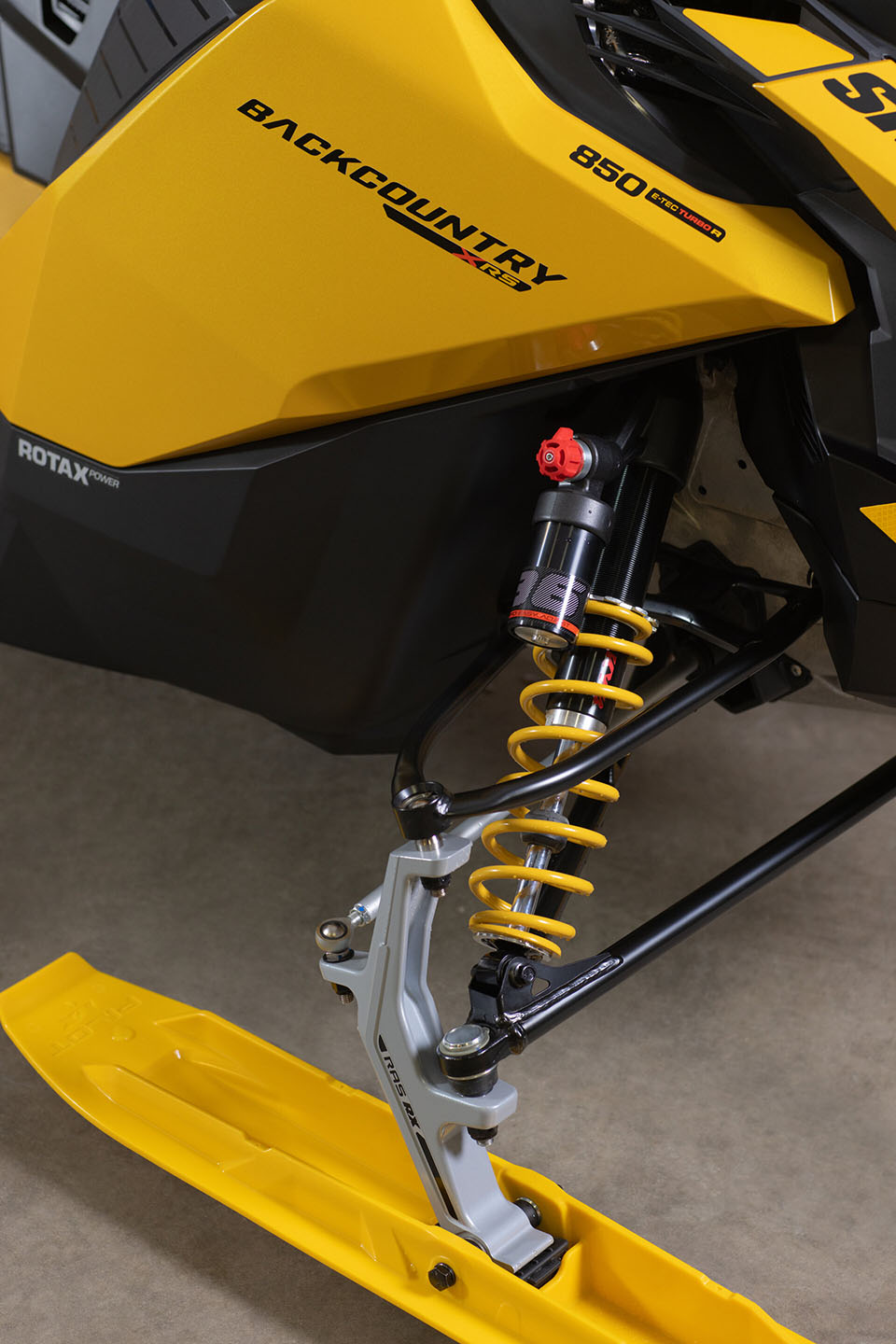 2027 Ski-Doo Backcountry X-RS 146 850 E-TEC Turbo R SHOT Ice Storm 1.5 w/ 10.25 in. Touchscreen in Stratford, Wisconsin - Photo 8