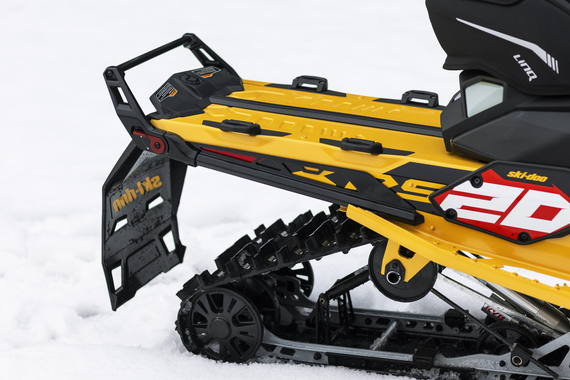 2027 Ski-Doo Backcountry X-RS 146 850 E-TEC Turbo R SHOT PowderMax 2.0 w/ 10.25 in. Touchscreen in Stratford, Wisconsin - Photo 8