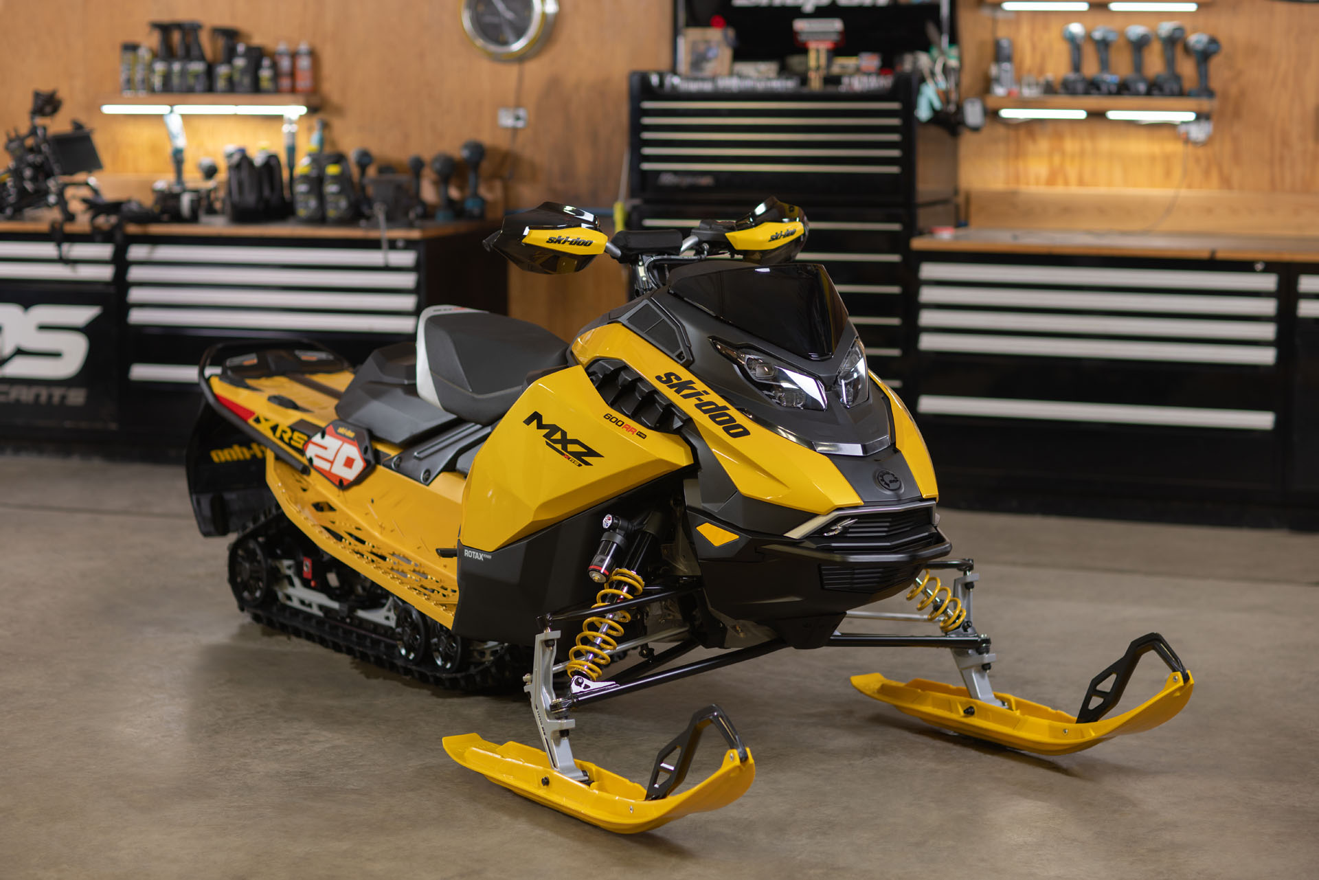 2027 Ski-Doo MXZ X-RS 129 600RR E-TEC ES Ice Ripper XT 1.5 in Stratford, Wisconsin - Photo 11