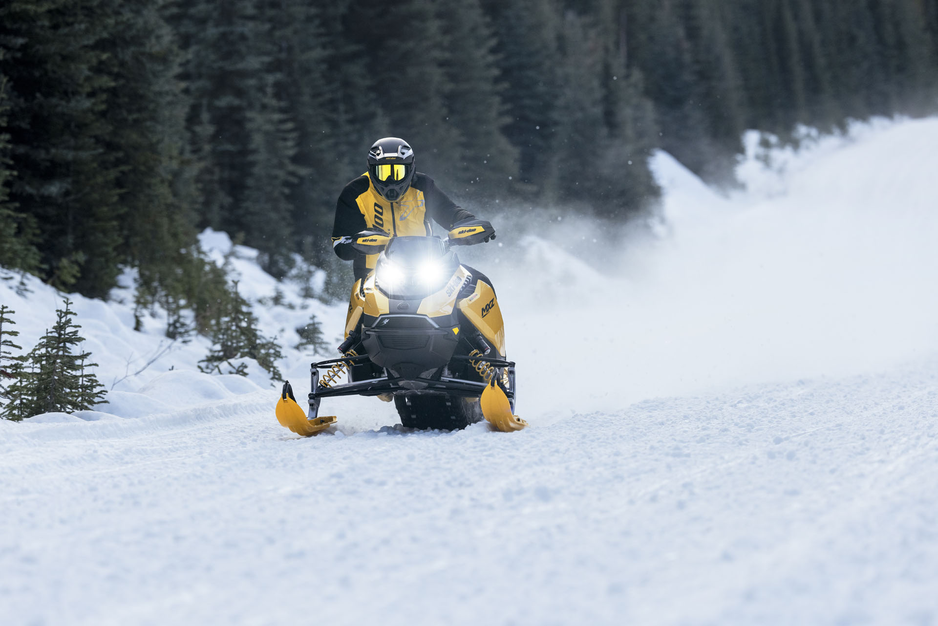 2027 Ski-Doo MXZ X-RS 137 600RR E-TEC ES Ice Ripper 1.25 in Stratford, Wisconsin - Photo 12