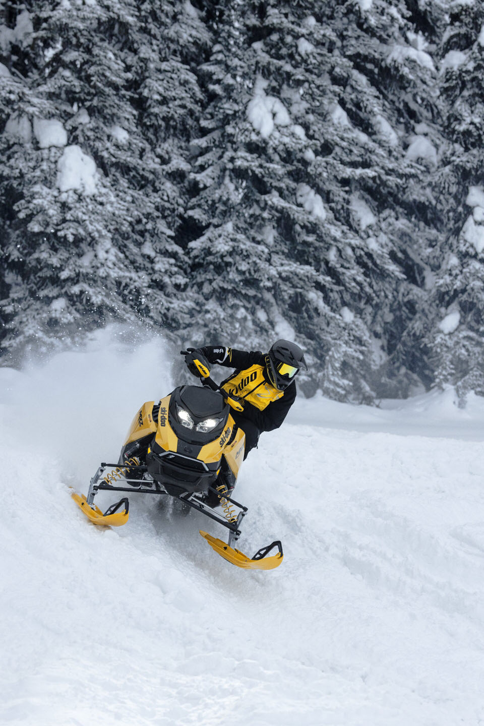 2027 Ski-Doo MXZ X-RS 137 600RR E-TEC ES Silent Ice Ripper XT 1.5 in Stratford, Wisconsin - Photo 13