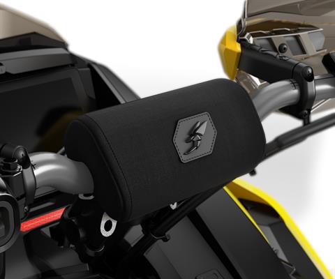 2027 Ski-Doo MXZ X-RS w/ Competition Package 850 E-TEC Turbo R SHOT w/ Smart-Shox Ice Ripper XT 1.5 w/ 10.25 in. Touchscreen in Stratford, Wisconsin - Photo 6