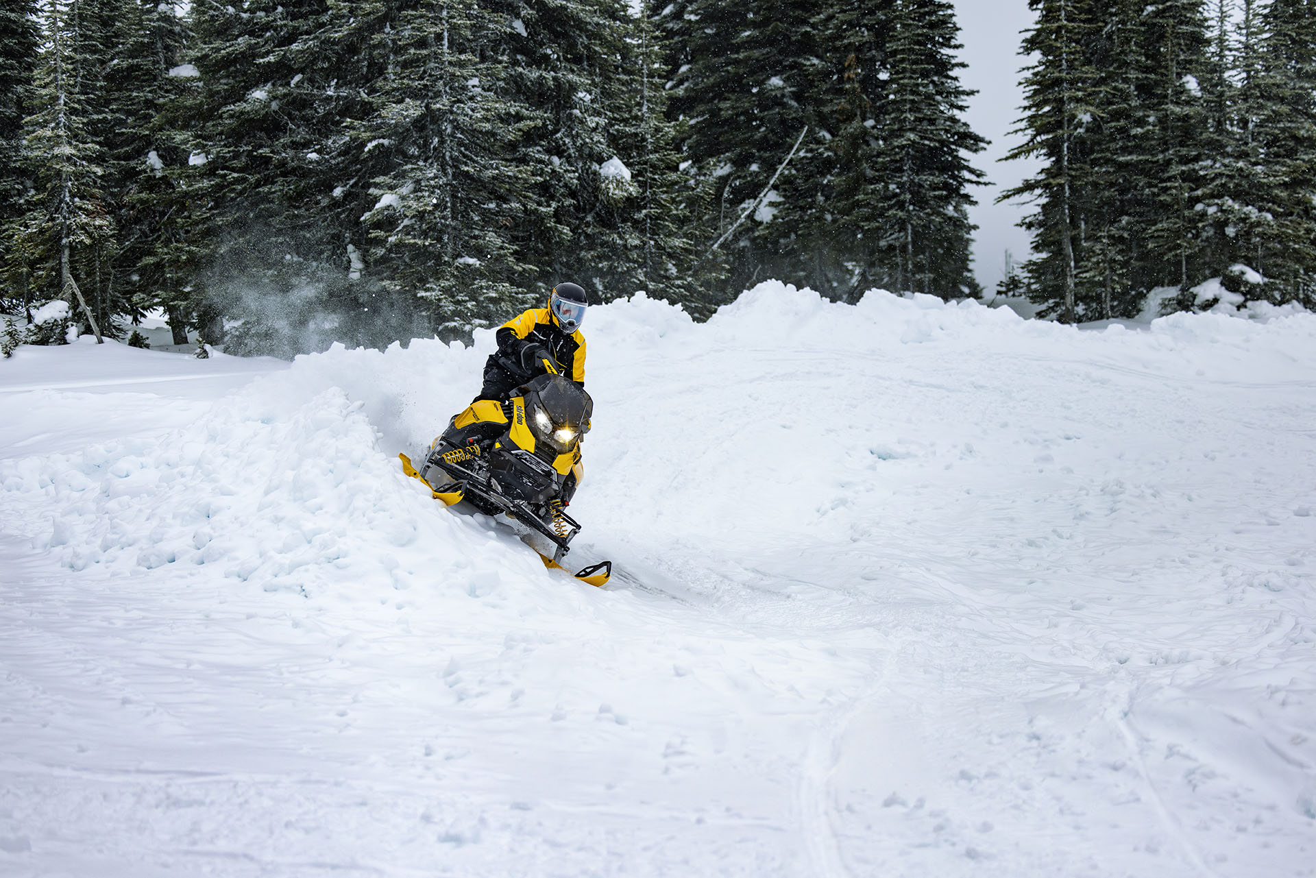 2027 Ski-Doo Renegade X-RS 900 ACE Turbo R ES Ice Ripper XT 1.25 Smart-Shox w/ 10.25 in. Touchscreen in Stratford, Wisconsin - Photo 10