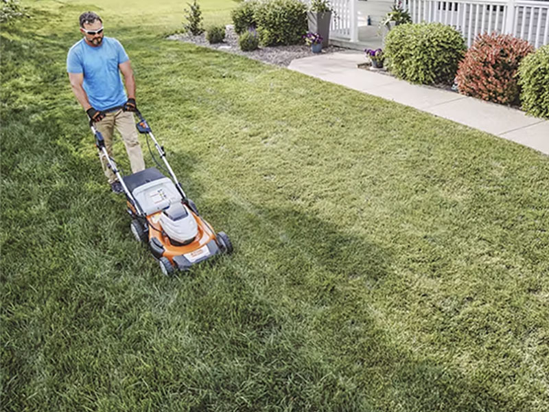Stihl RMA 510 V 21 in. Self-Propelled w/ AP 300 S Battery & AL 301 Charger in Calmar, Iowa