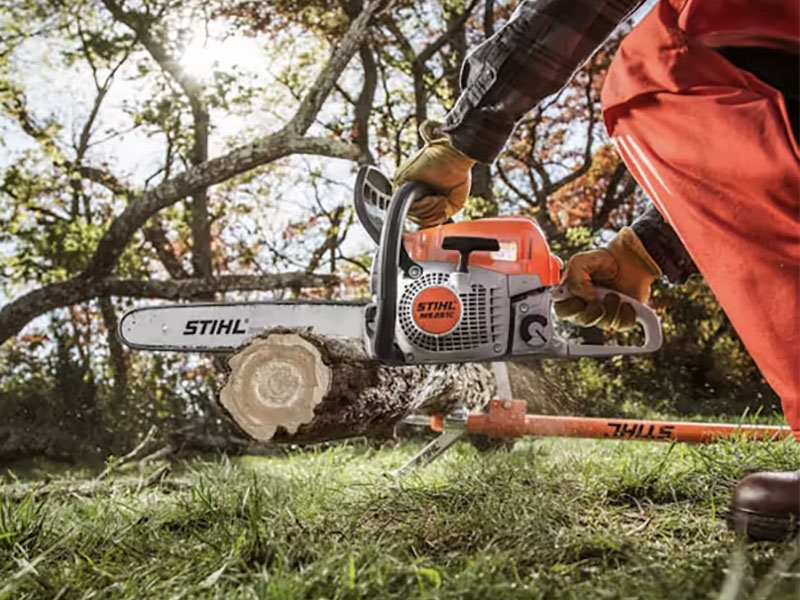 Stihl MS 251 C-BE 18 in. Bar in Calmar, Iowa - Photo 4