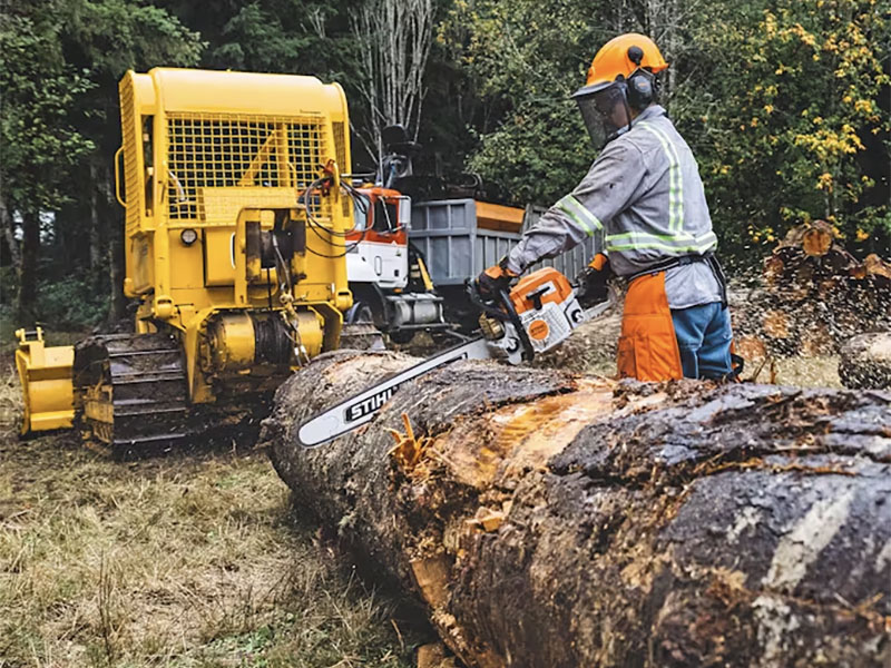 Stihl MS 400 C-M 20 in. Bar 33 RS3 8921 in Calmar, Iowa - Photo 4
