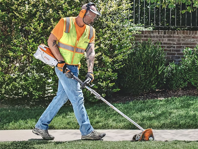 Stihl KMA 135 R w/o Battery & Charger in Calmar, Iowa - Photo 6