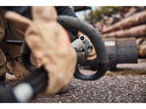 Stihl KM 131 R in Stratford, Wisconsin - Photo 3