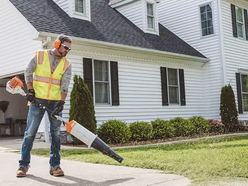 Stihl KM 94 R in Calmar, Iowa - Photo 2