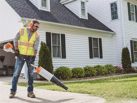 Stihl KM 94 R in Calmar, Iowa - Photo 2