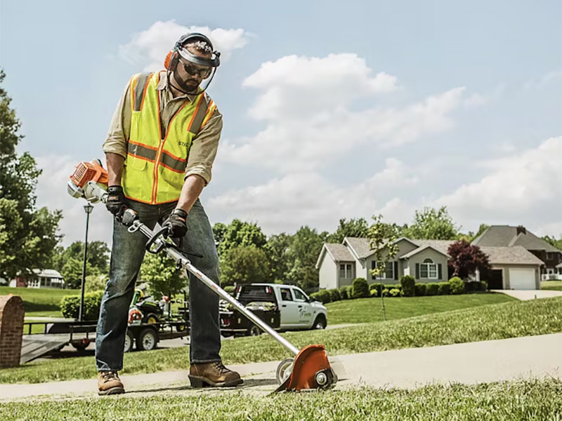 Stihl KM 94 R in Calmar, Iowa - Photo 4