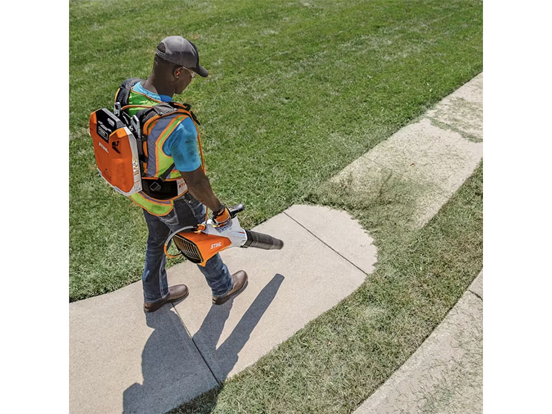 Stihl BGA 200 w/o Battery & Charger in Calmar, Iowa - Photo 6