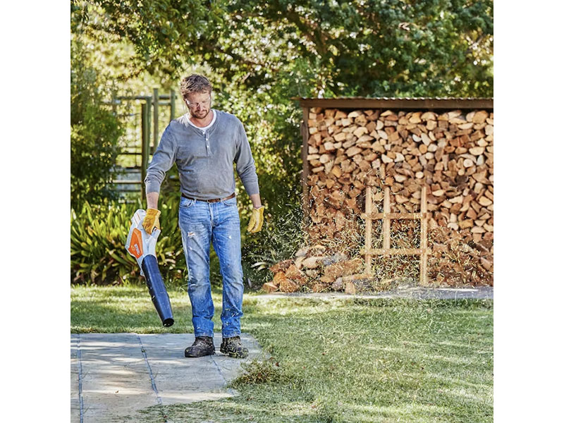 Stihl BGA 57 w/ AK 20 Battery & AL 101 Charger in Calmar, Iowa - Photo 7