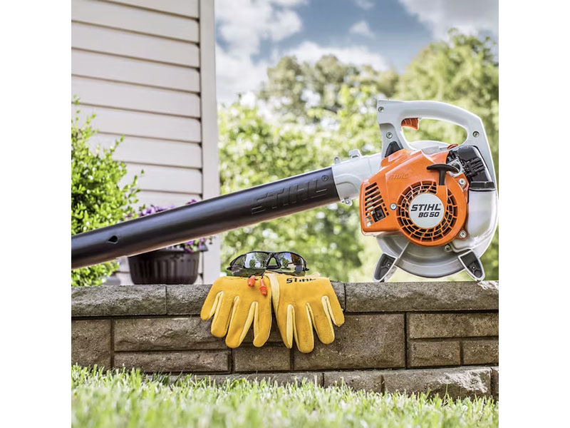 Stihl BG 50 in Calmar, Iowa - Photo 6