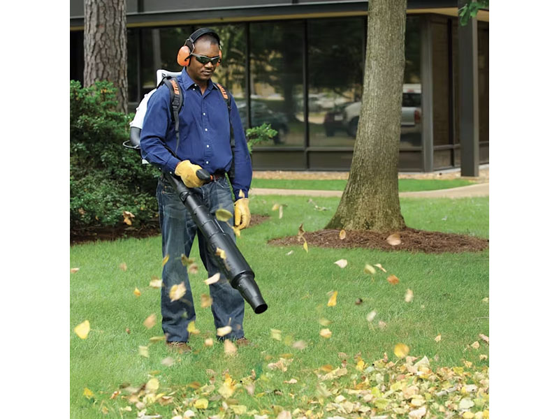 Stihl BR 500 in Calmar, Iowa - Photo 5